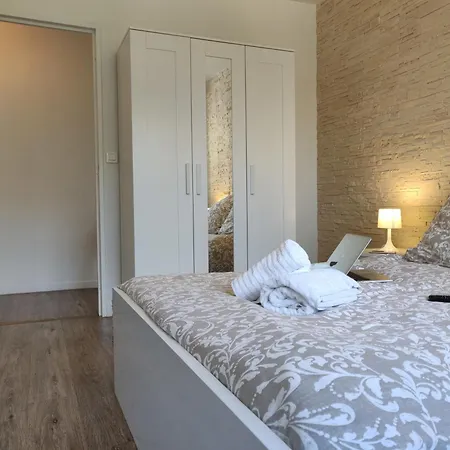 Apartman Appart'homecity - Grand Prieure - 1 A 3 *