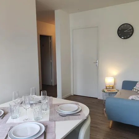 Appart'homecity - Grand Prieure - 1 A 3