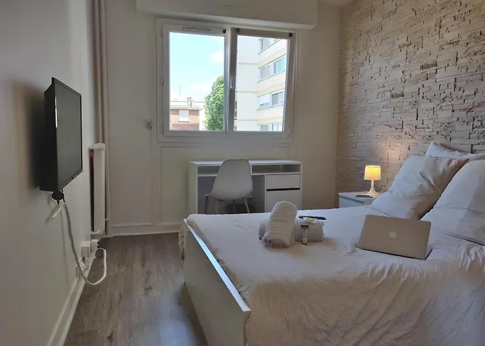 Appart'homecity - Grand Prieure - 1 A 3 Apartment